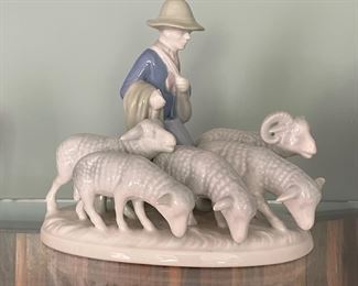 Gerold Porcelain Figurine Shepherd With 4 Sheep. Photo 1 of 2.