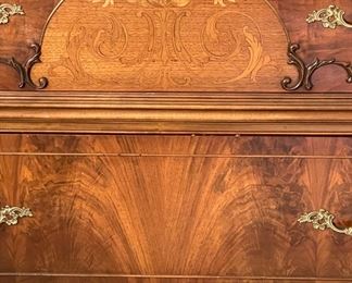 Vintage Queen-Anne Style Flame Mahogany 5-Drawer Chest on Chest With Satinwood Inlay. Measures 37” W x 20” D x 55” H. Photo 2 of 3.