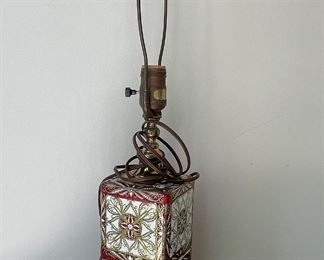 Vintage Table Lamp. Photo 1 of 2.