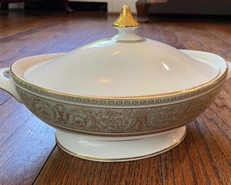 Royal Doulton English Renaissance China Set:
12 Soup Bowls, 10 Salad Plates, 8 Dinner Plates, 12 Bread & Butter Plates, 12 Cup & Saucers and 10 Serving Pieces. Photo 3 of 6.