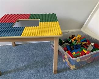 Lego Duplo Table & Pieces.
