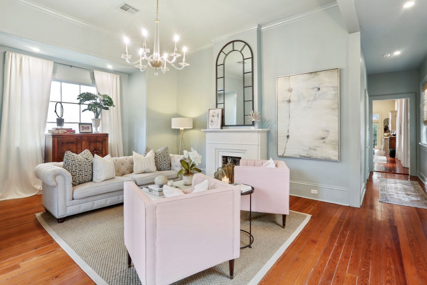 Estate Sale Uptown Sunday in New Orleans, LA starts on 5/21/2023