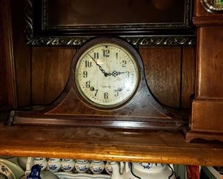 Vintage wood mantle clock