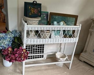 Wicker Plant Stand