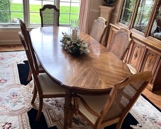 Dining room table w/6 chairs, 2 leaves and pads -- 100% Wool rug - 8' X 11'