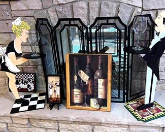 Maid and Butler servers 