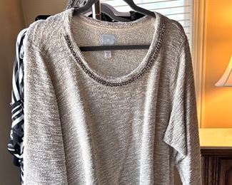 LOTS!!! of Beautiful Ladie's Clothes, lots of them are new or like new - sizes 1X, 2X and 3X 