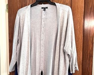 LOTS!!! of Beatiful Ladie's Clothes, lots of them are new or like new - sizes 1X, 2X and 3X 