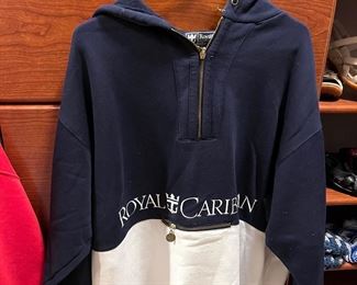 LOTS!!! of Beautiful Ladie's Clothes, lots of them are new or like new - sizes 1X, 2X and 3X 