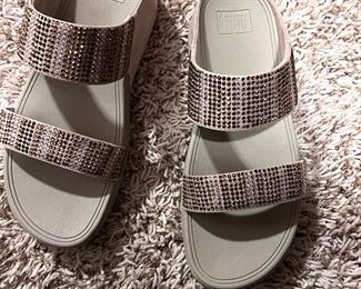 Laide's shoes - size 9