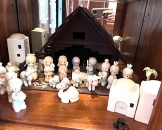 TONS!! of Precious Moments