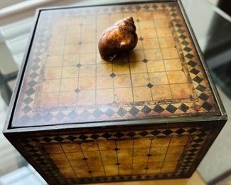Decorative box with shell on top 6" x 7" 