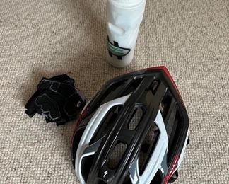 Specialized Prevail cycling helmet, gloves and water bottle 