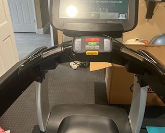 Life Fitness commercial grade treadmill **Available for presale and early pick-up**