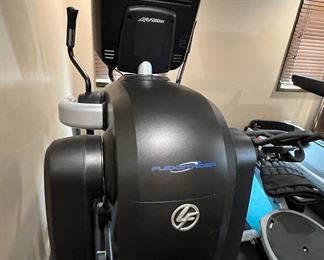 Life Fitness commercial grade elliptical **Available for presale and early pick-up**