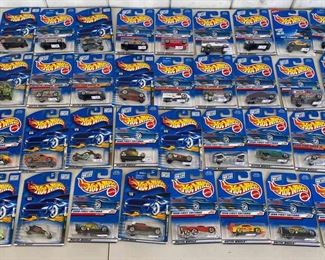 SST105 - Huge Lot of 40 New and Unopened Hot Wheels Diecast Cars NIP 