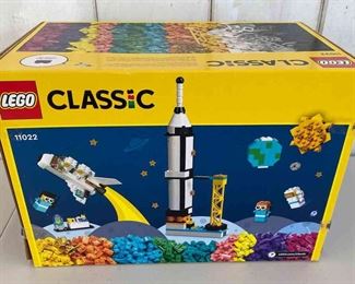 SST301 Brand New LEGO Classic #11022 Space Mission Box Set - 1700 Pcs