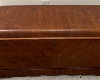 virginia maid cedar lined chest / trunk