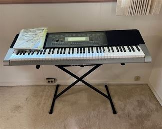 MMS025- Casio Keyboard With Stand