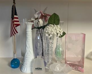 MMS115- Assorted Glass Vases