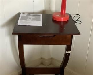 MMS205 Wooden Laptop Cart Table & Gooseneck Desk Lamp