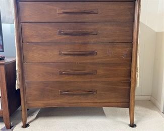MMS236- Vintage Wooden Dresser