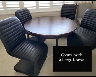 Nice Dinette Set with Table 4 Chairs on Wheels and 2 Leaves 
