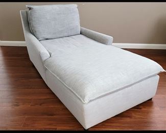 Very Nice Comfy Chaise Lounge 