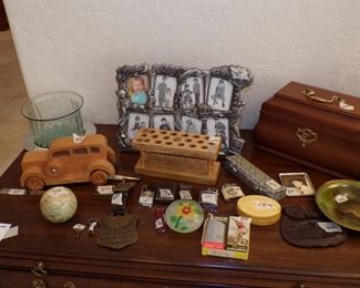 30 weird picture frame