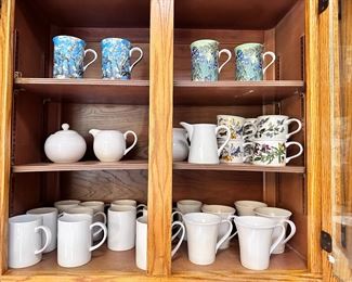 Coffee & tea cup sets.