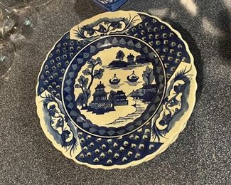 Celadon & blue Asian reticulated, pierced, scallop edged plates, set of 4