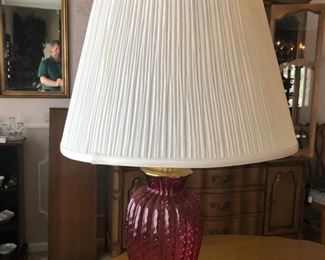 Another nice, vintage table lamp.