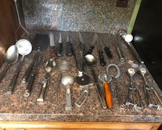 A wide variety of metal gadgets, mostly high quality. Most of the items in this photo will sell for $3 each.