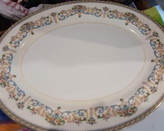 Aynsly Henley Bone China Platter