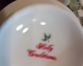 Home For The Holidays Holly Holiday Green Label Christmas Dinnerware