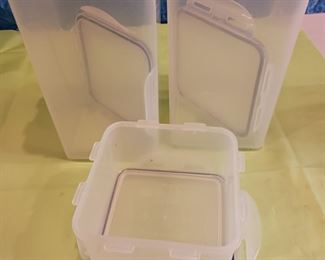 Lock set of 3 storage containers. Pantry storage food storage airtight