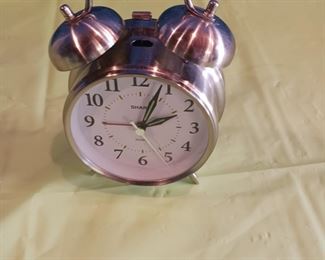 SHARP SPC800 QUARTZ ANALOG TWIN BELL ALARM CLOCK