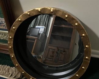 Porthole mirror