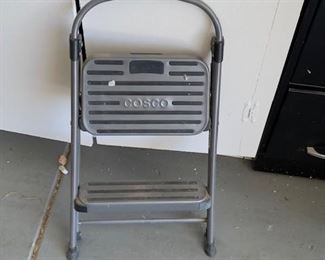 COSCO STEP STOOL 