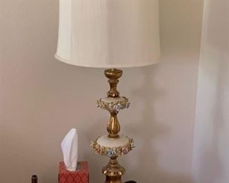 GOLD AND PORCELAIN LAMP