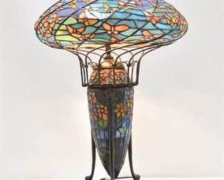 TIFFANY STYLE LEADED GLASS LAMP 