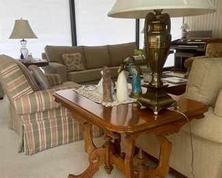 Victorian accent tables, high quality brass lamps, Thomasville furniture, Henredon coffee table...