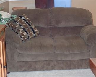 LOVESEAT