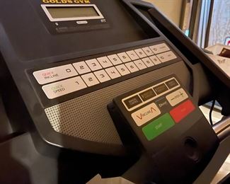 The control panel of the Gold's Gym Trainer