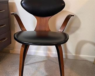 Norman Cherner style chair