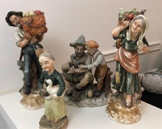 Figurines
