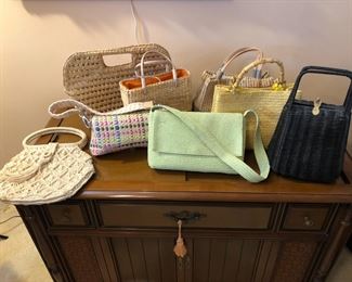 Straw and woven handbags