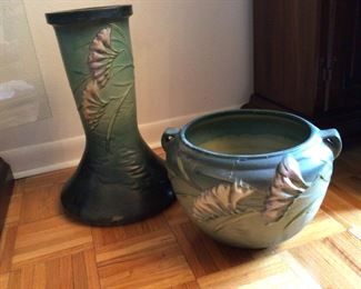Roseville Freesia 1940s Vintage Art Pottery Green Jardinière And Pedestal