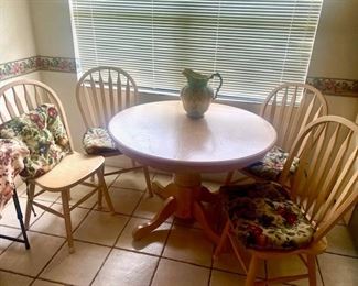 Blonde Wood Pedestal Kitchen Table & 4 Chairs