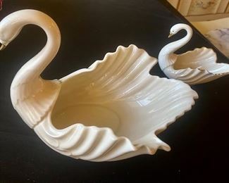Lenox Vintage Swans
